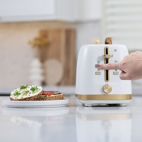  West Bend Timeless 2-Slice Toaster