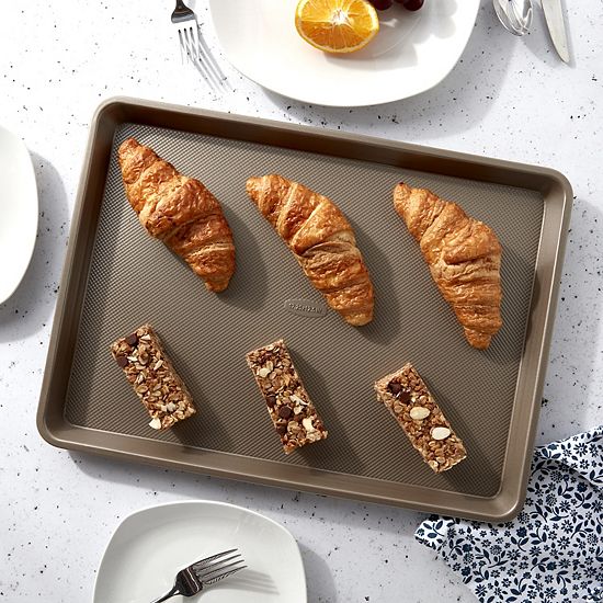  Bakersville Textured Carbon Steel 17.25" X 12.5" Cookie Sheet